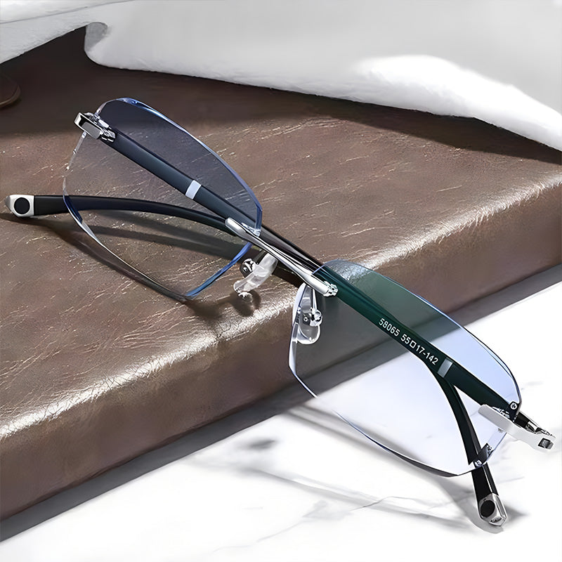 Nouvelles lunettes de lecture à haute dureté et verre saphir anti-lumière bleue pour un double usage